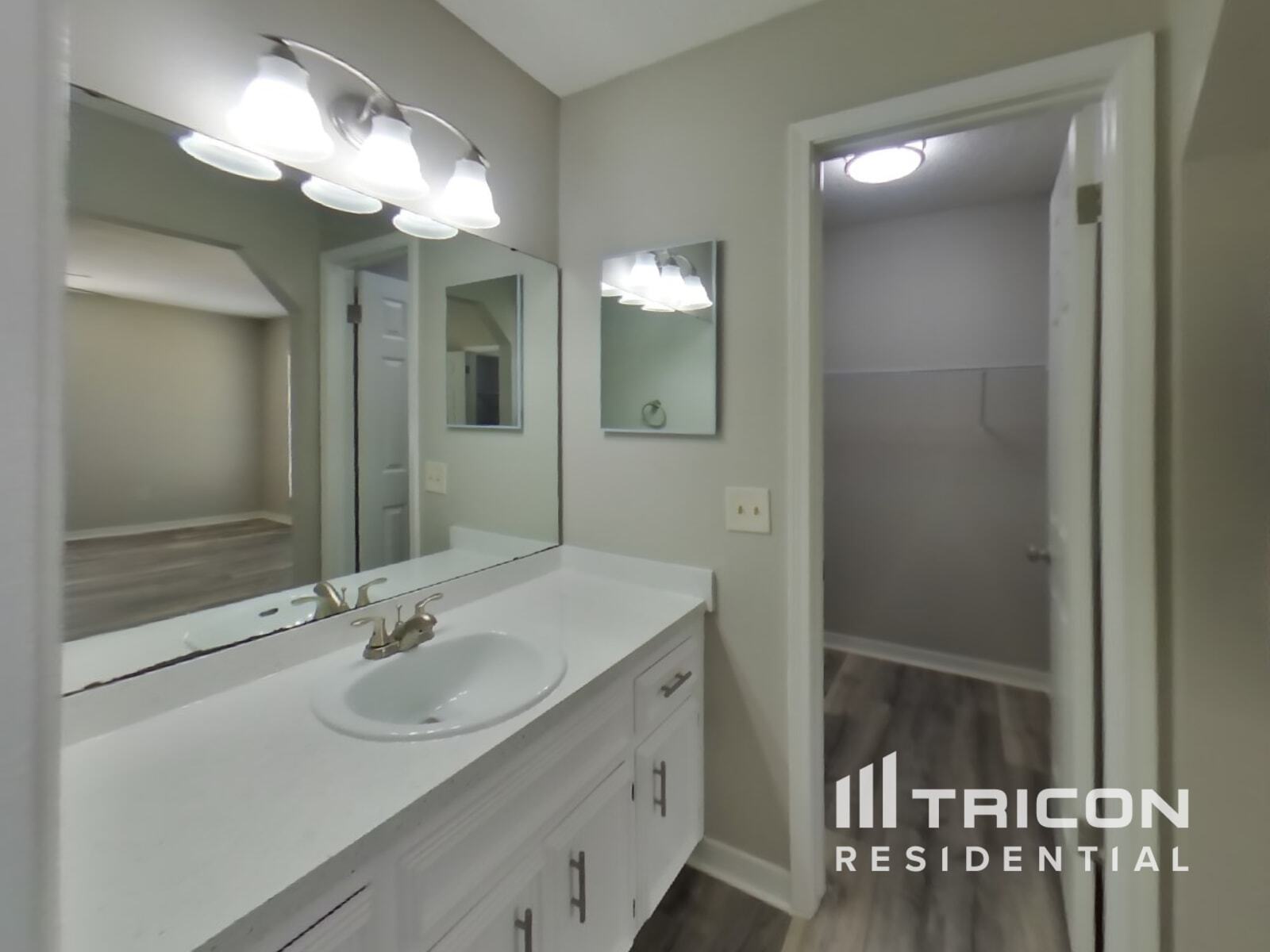 Building Photo - 2608 Bottomridge Dr