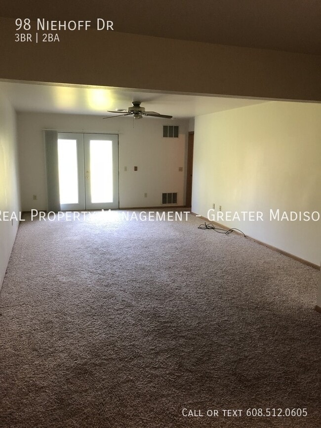 Building Photo - 98 Niehoff Dr