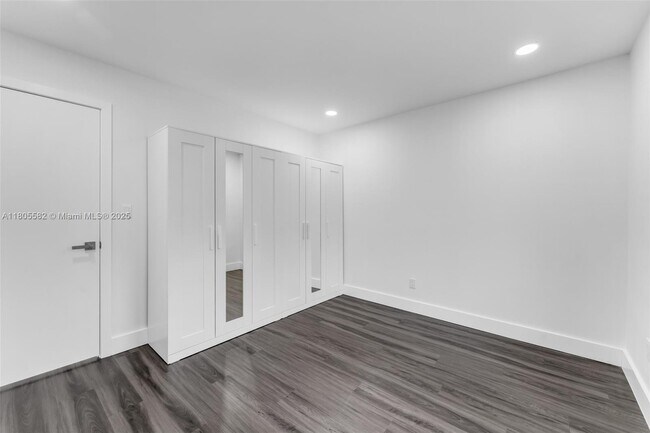 Building Photo - 12205 SW 42nd St