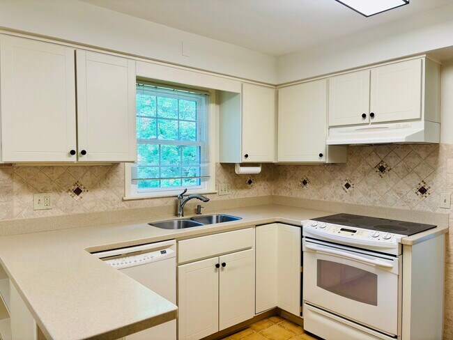 Building Photo - 7743 Highgate Pl