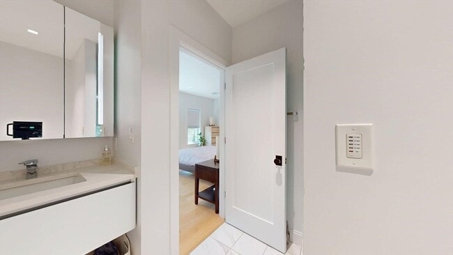 Building Photo - 21 Crowninshield Rd