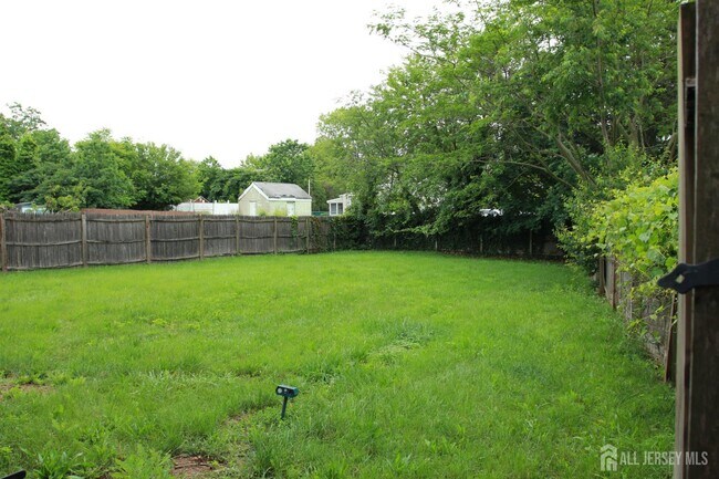 Building Photo - 60 Morgan Dr
