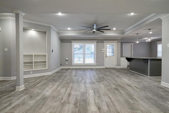 Building Photo - 1614 Droxford Dr