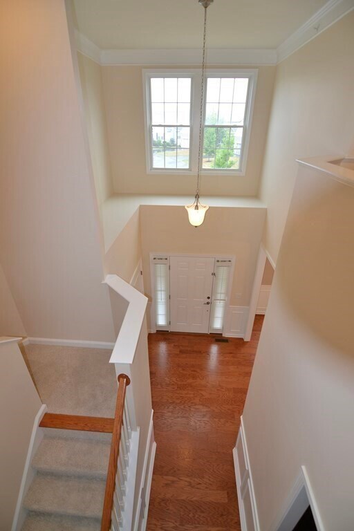 Building Photo - 8 Spicebush Ct