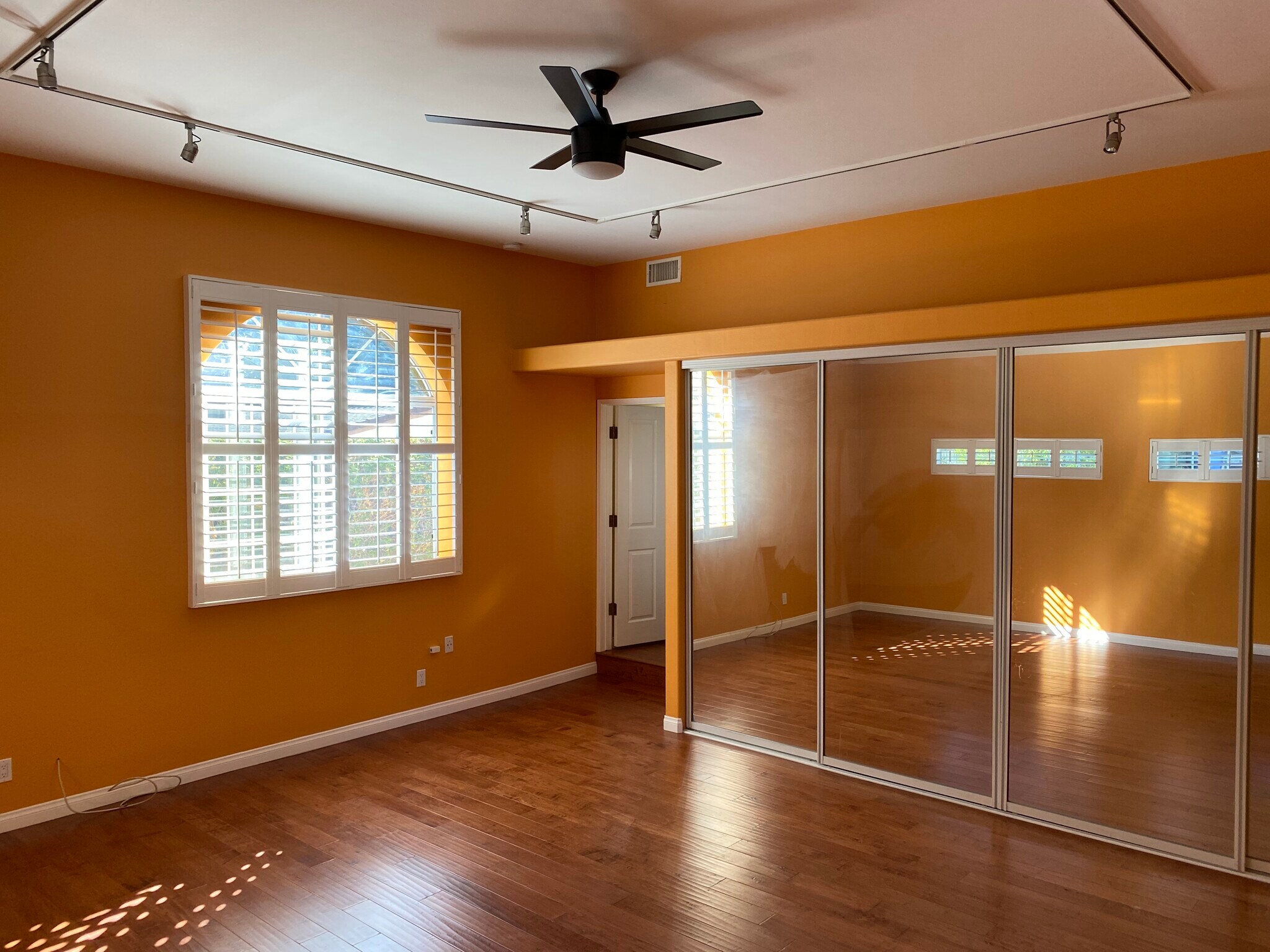 Building Photo - 22284 Buenaventura St