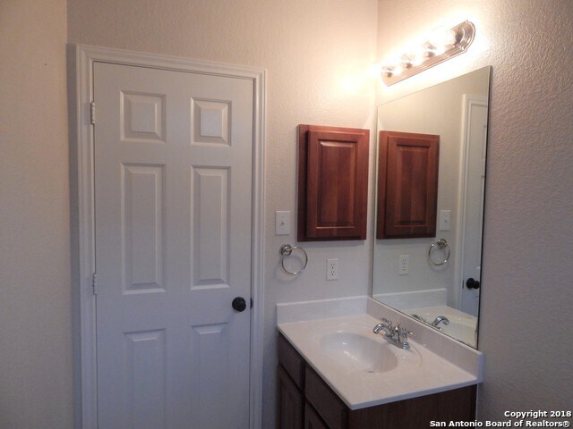 Building Photo - 1302 Nicholas Manor