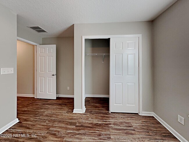 Building Photo - 12667 Sheffield Walk Ln