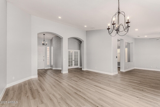 Building Photo - 6410 W Buckskin Trail