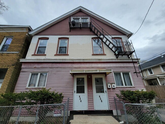 Building Photo - 434 Shelton Ave