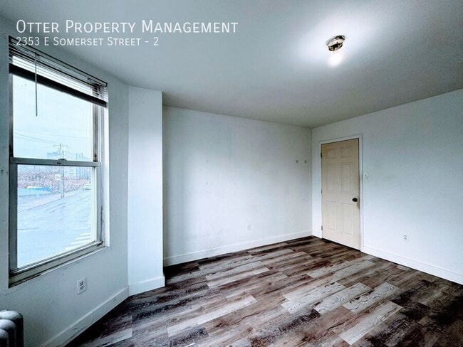 Building Photo - 2353 E Somerset St