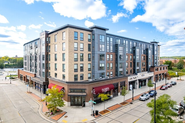 Building Photo - Haymarket Landing Apartments