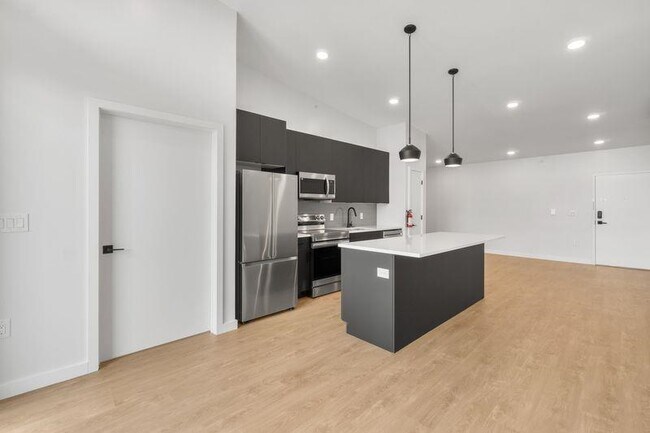 Building Photo - 952 Broadway