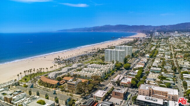 Building Photo - 2920 Neilson Wy