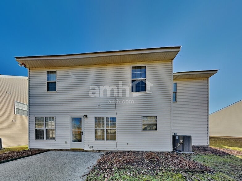 Building Photo - 10126 Illoria Dr