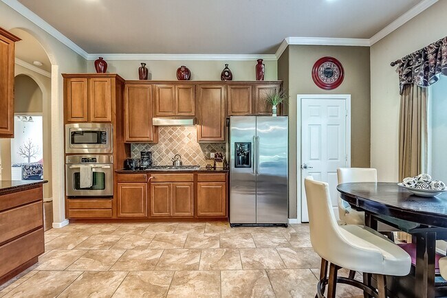 Building Photo - 18318 Hampton Hills Dr