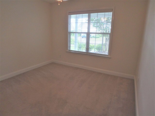 Building Photo - 2626 Bow Hunter Dr