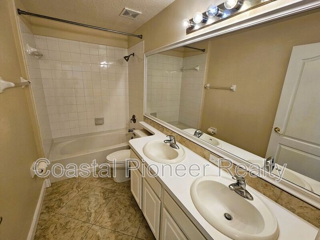 Building Photo - 19317 Seacove Dr