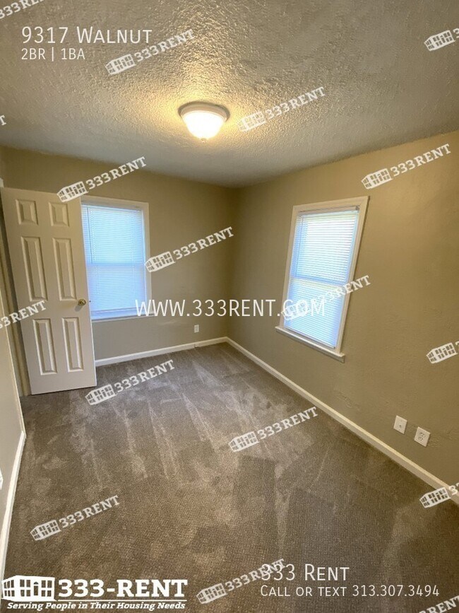 Building Photo - 9317 Walnut-
