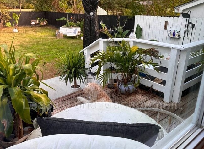 Building Photo - 415 Limbaker St