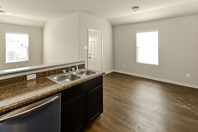 Building Photo - 12320 Vision Ct