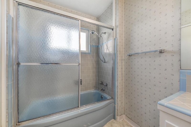 Building Photo - 1302 Frances Dr