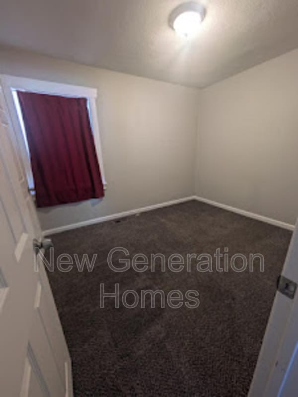 Building Photo - 920 Carteret Ave