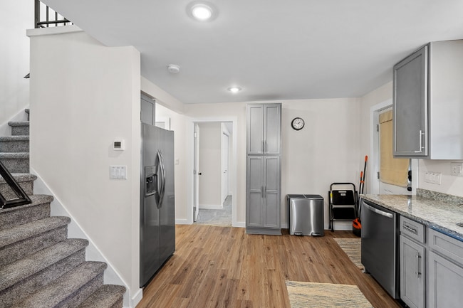 Building Photo - 68 1st St