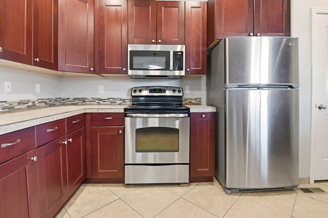 Building Photo - $2,940.45 - 4 Bed, 3 Bath Townhome In Commerce City with Central AC and In Unit Laundry!