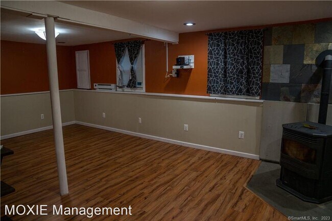 Building Photo - 3 br, 2 bath House - 3 Overlook Dr