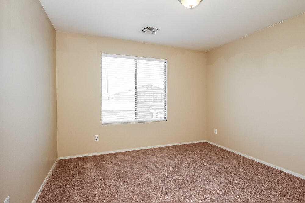 Building Photo - 7906 S 50th Dr