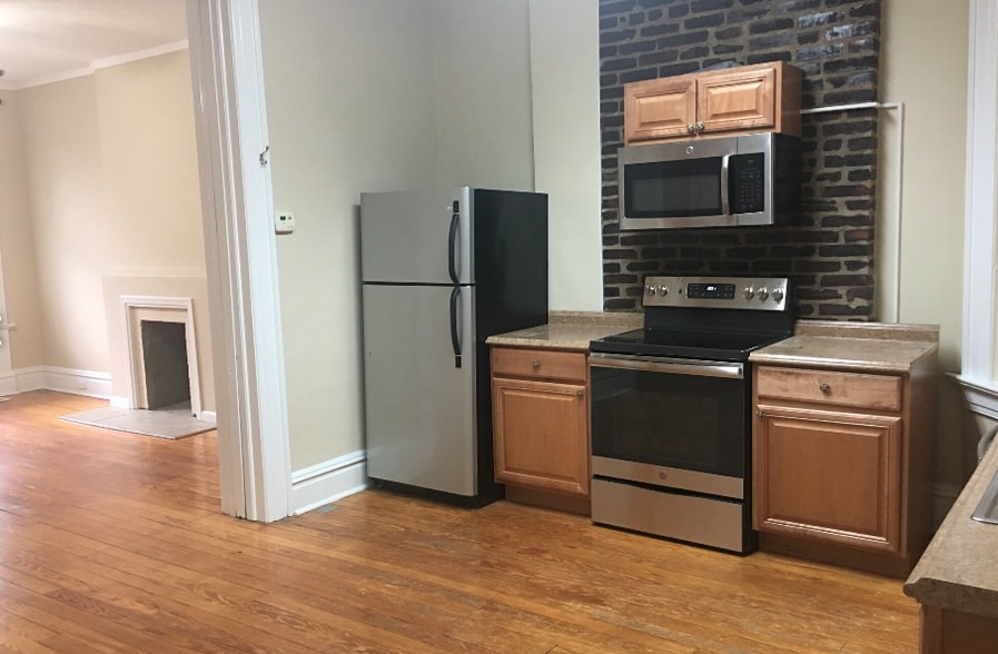 Building Photo - 3203 Arsenal St