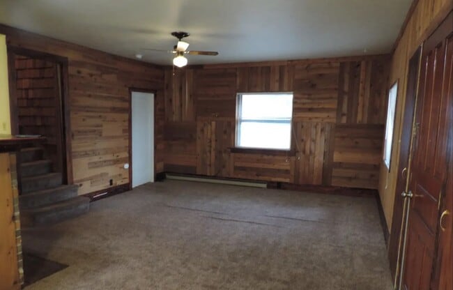Building Photo - Application Pending - Two Bedroom Home in ...