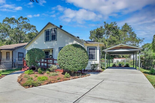 Building Photo - 1004 Mccall Ave