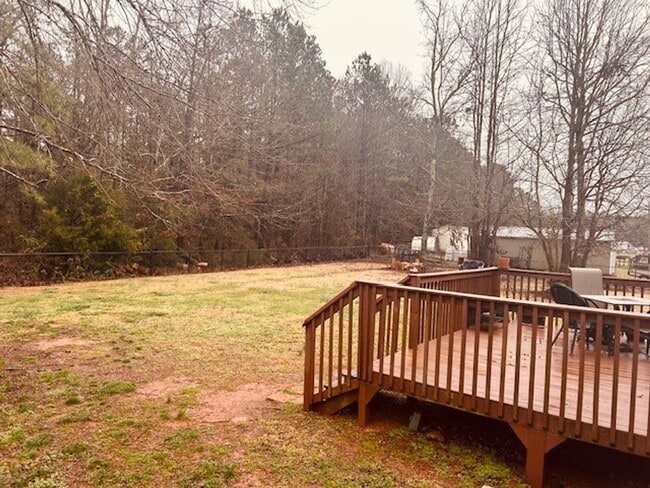 Building Photo - 108 Glenn Forest Dr