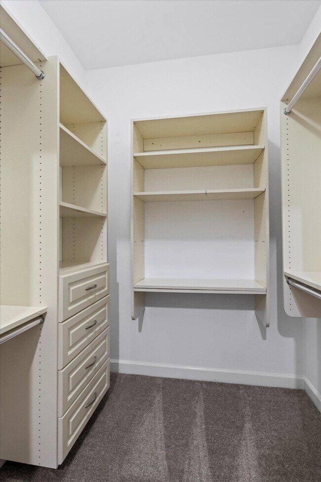 Building Photo - 4447 Thurgood Estates Dr