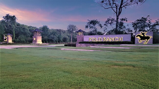 Building Photo - 31319 Black Frst Xing