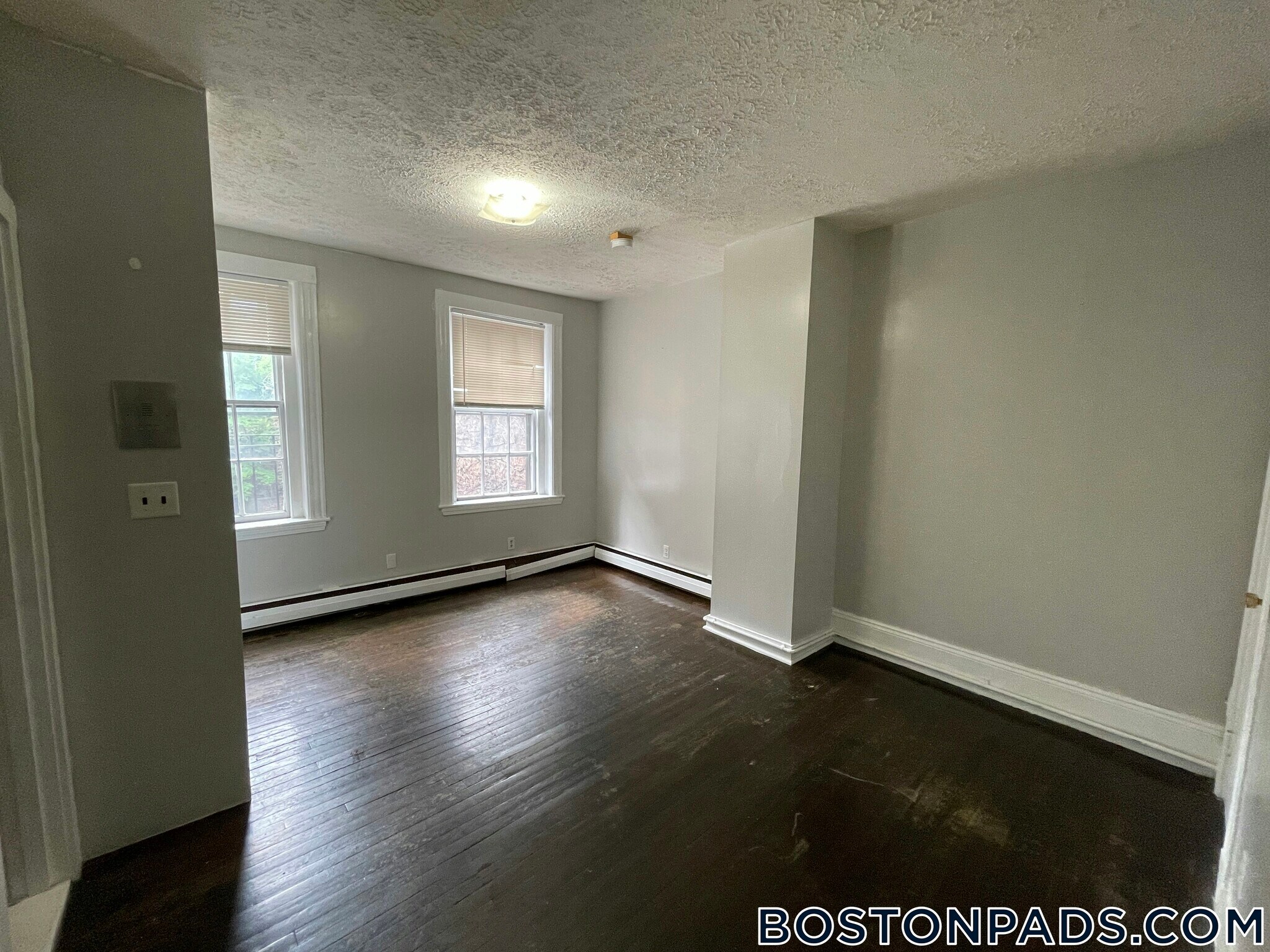 Building Photo - 41 Anderson St