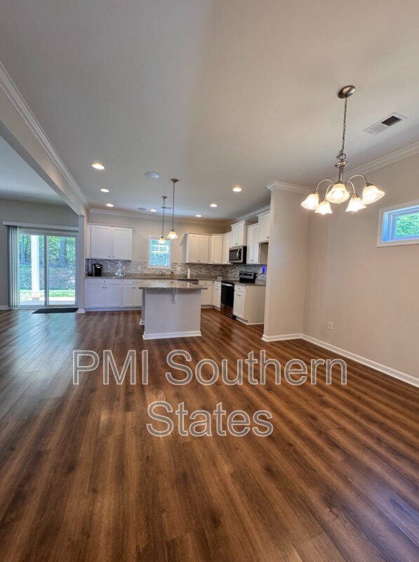 Building Photo - 320 Alameda Ln