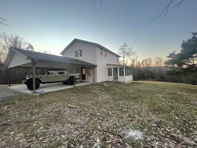 Building Photo - Beautiful Home on 5 Acres in Mt. Juliet, TN!