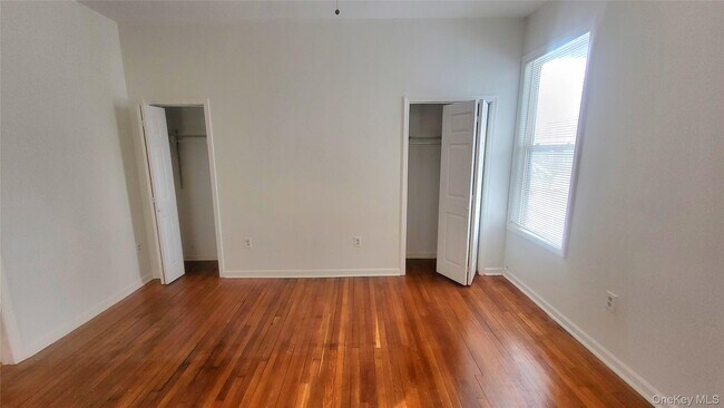 Building Photo - 49 Carroll St