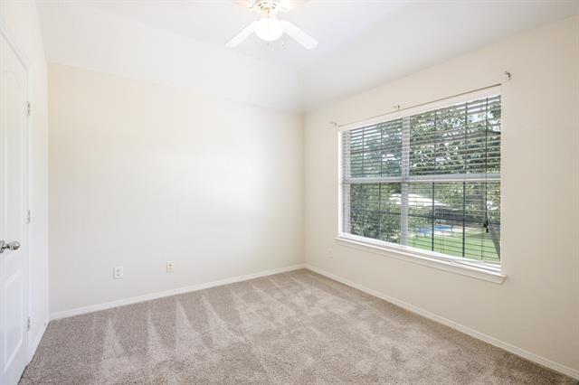 Building Photo - 3900 Braxton Ln