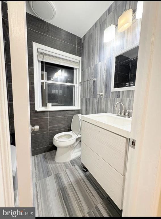 Building Photo - 1800 Cody Dr