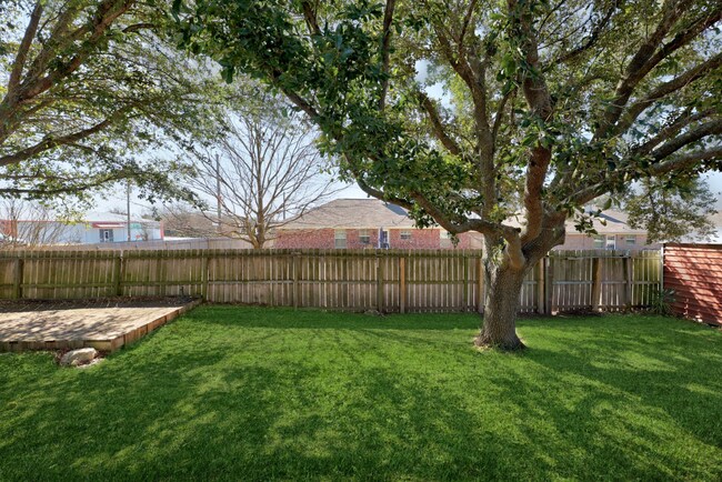 Building Photo - 5301 Williams Dr