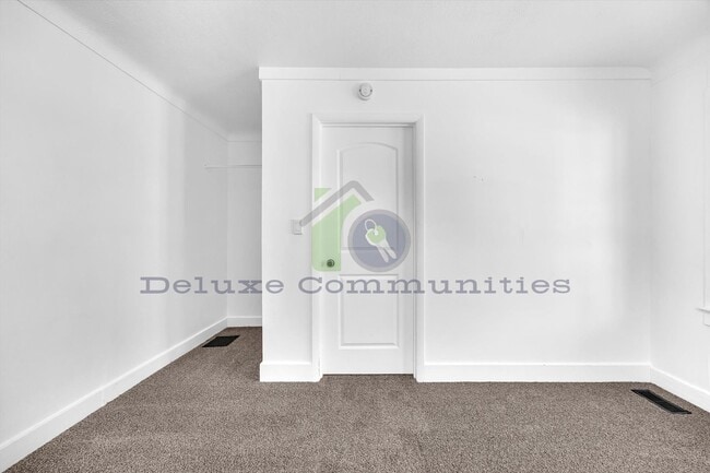 Building Photo - 2 MONTH LEASE ONLY! GORGEOUS 4 BEDROOM HOME!!! Available NOW- Month to month lease only!