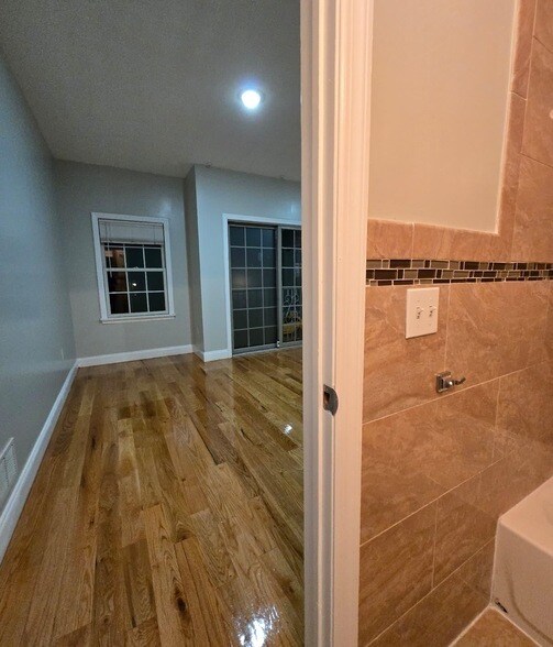 Building Photo - 190 Arlington Ave