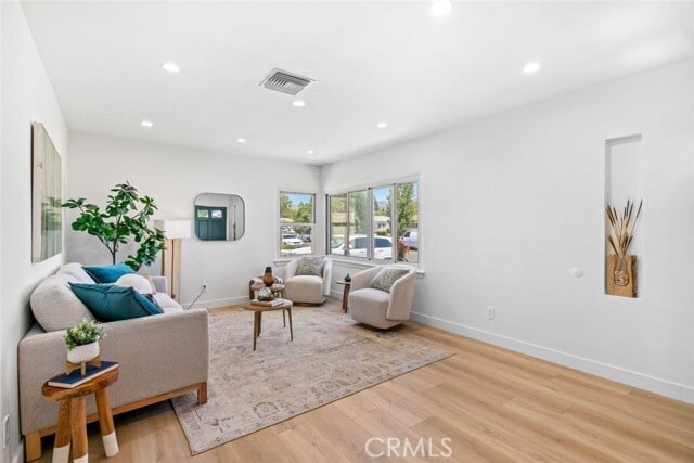 Building Photo - 2105 N Pass Ave