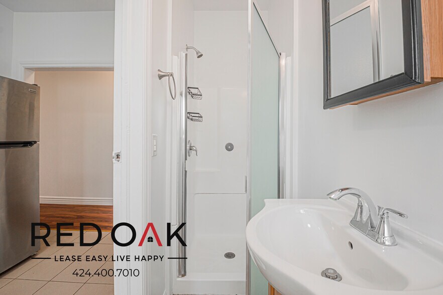 Building Photo - 406 N Bixel St