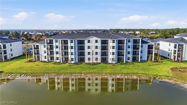 Building Photo - 15375 Grn Acrs Ave