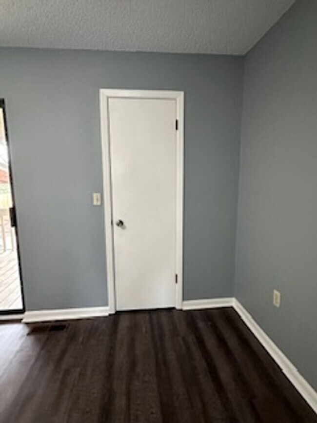 Building Photo - Lakeside Townhomes, Daleville Alabama