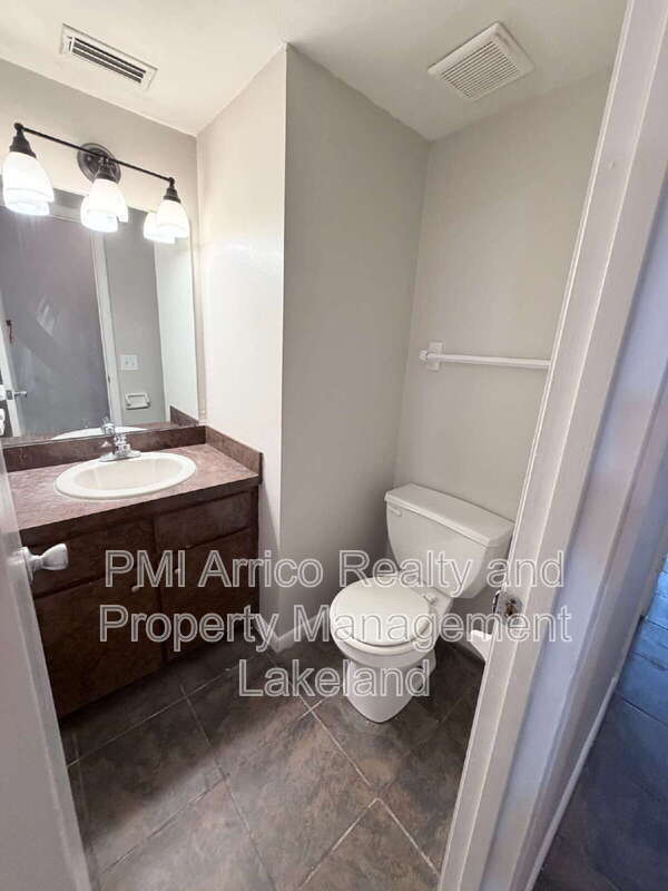 Building Photo - 3584 Raintree Cir